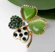 Брошь «Клевер», цвет зелёный в золоте