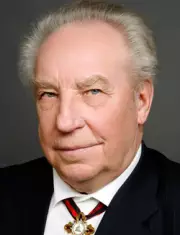 Николай Леонов